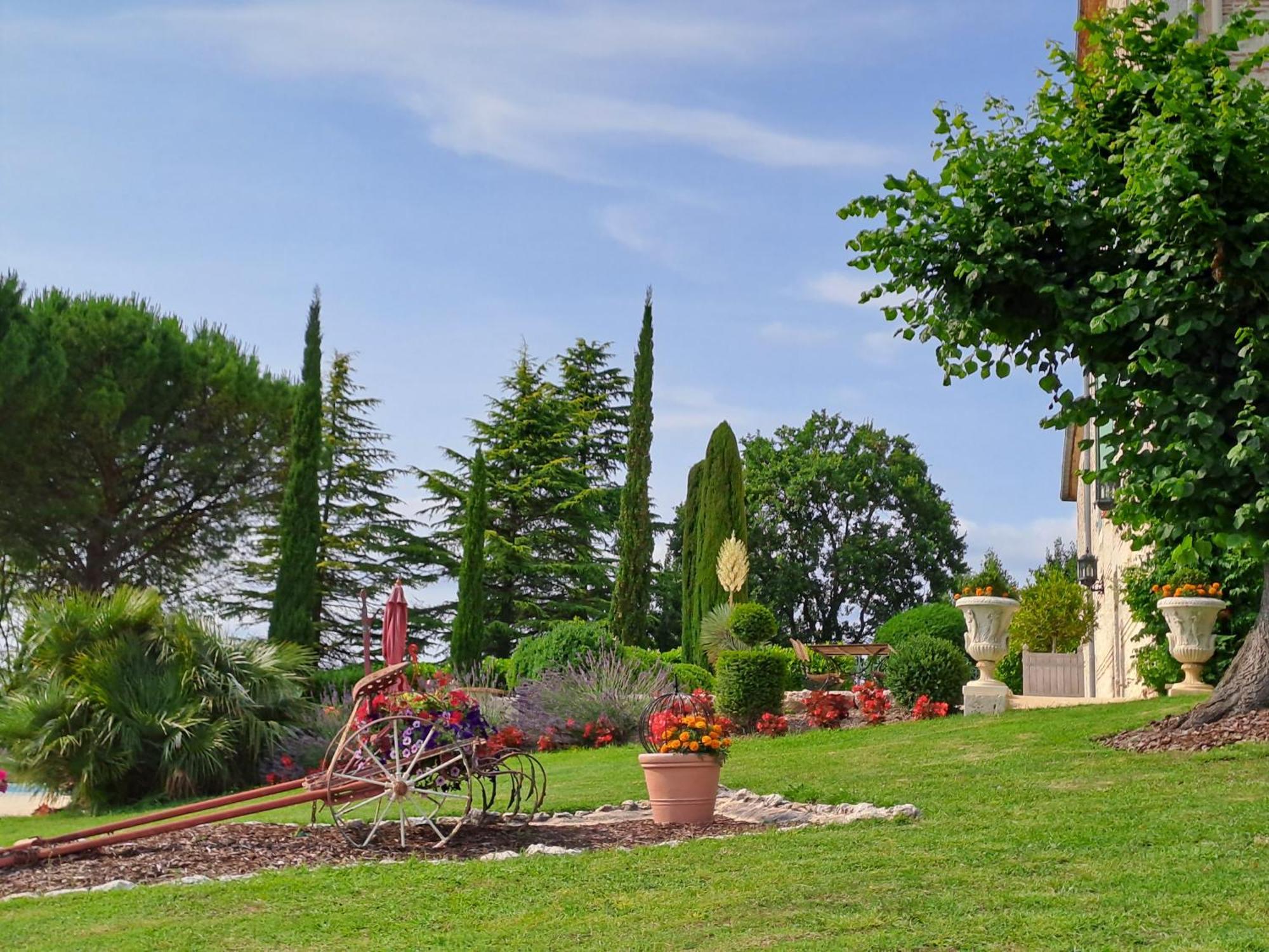 La Maison De Maitre Sainte-Livrade-sur-Lot Buitenkant foto